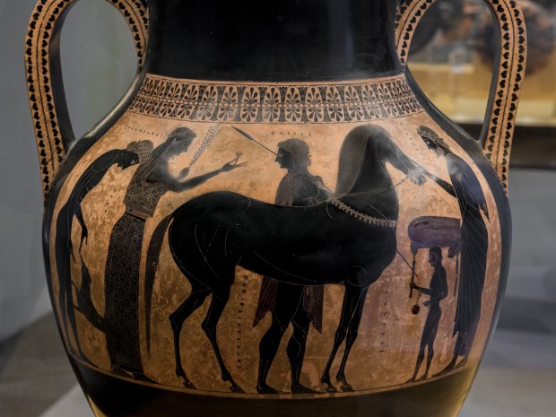 【fig. 9】エクセキアス《カストルとポリュデウケス》(前530年頃)、アッティカ式黒像式アンフォラ、ヴァティカン美術館蔵